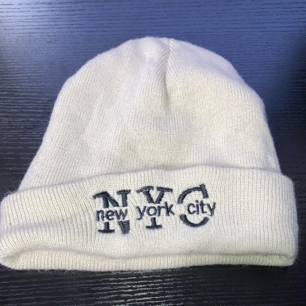 NYC‎ Embroidered White Beanie